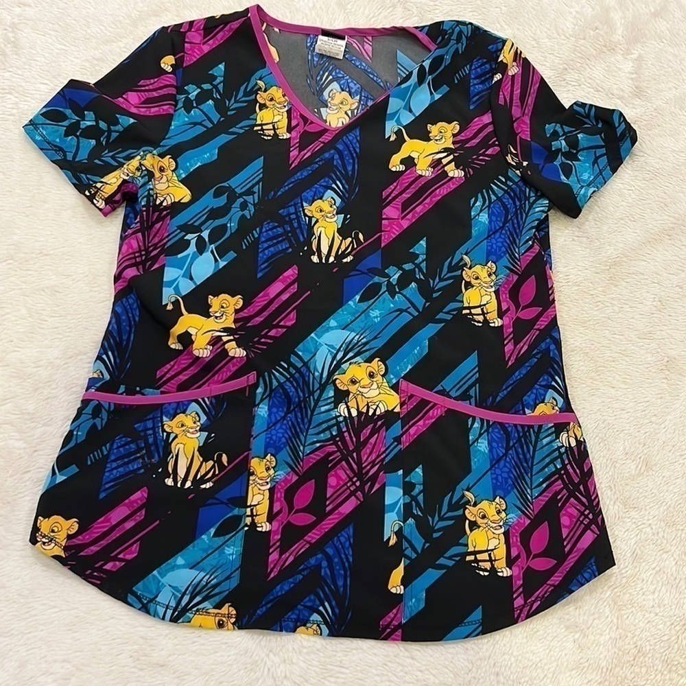 Scrubstar Disney Lion King Simba Scrub Top nurse veterinarian dental office S